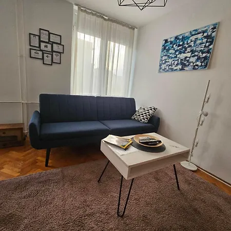 Lejlighed Alipasina 14 *